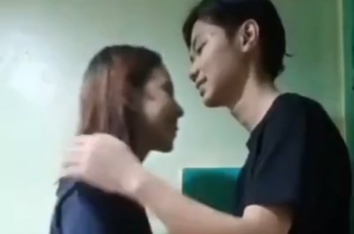 Janda Bohay Lakuin 3 Gaya Video di Dapur Viral